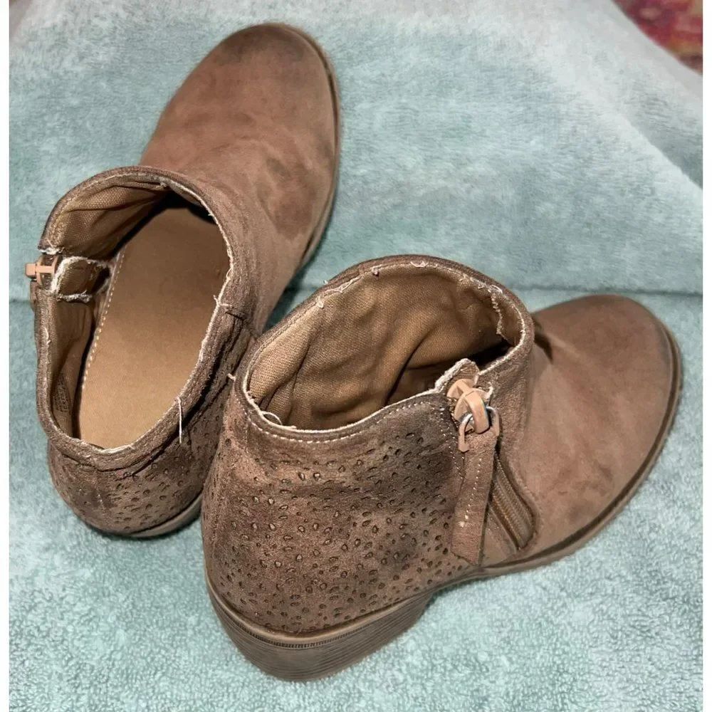 Harper Canyon Brown Ankle Boots with Small Heels and Zipper (13)